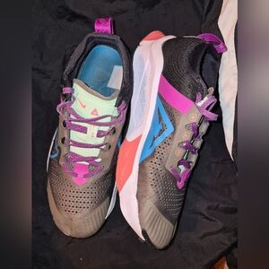 Men's Size 9 Nike ZoomX Zegama trail running shoe 